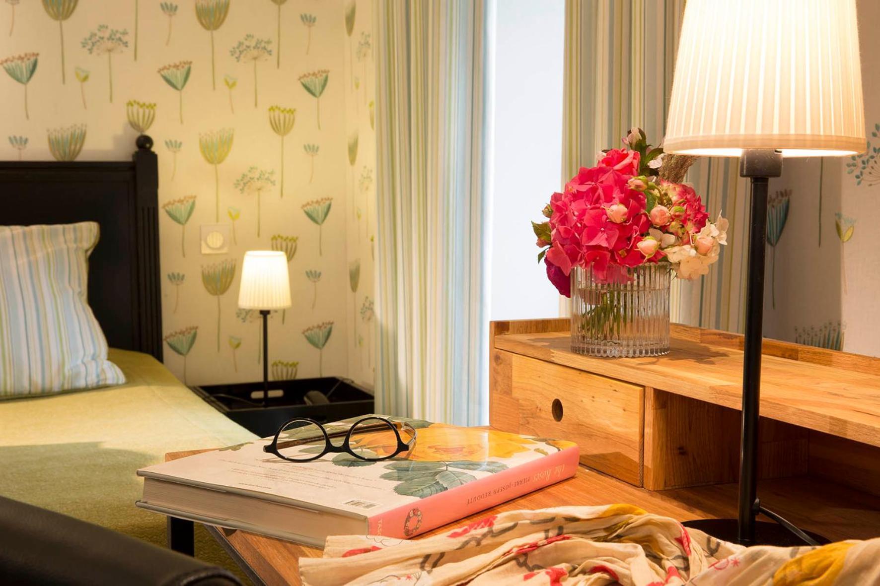 Hotel Diderot Chinon Bagian luar foto
