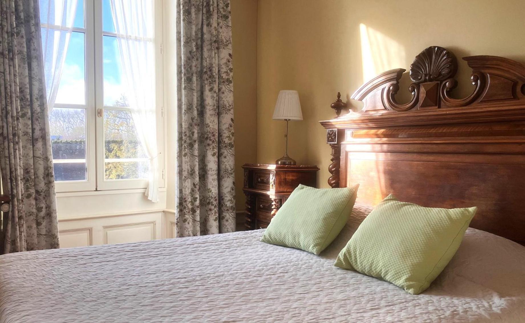 Hotel Diderot Chinon Bagian luar foto