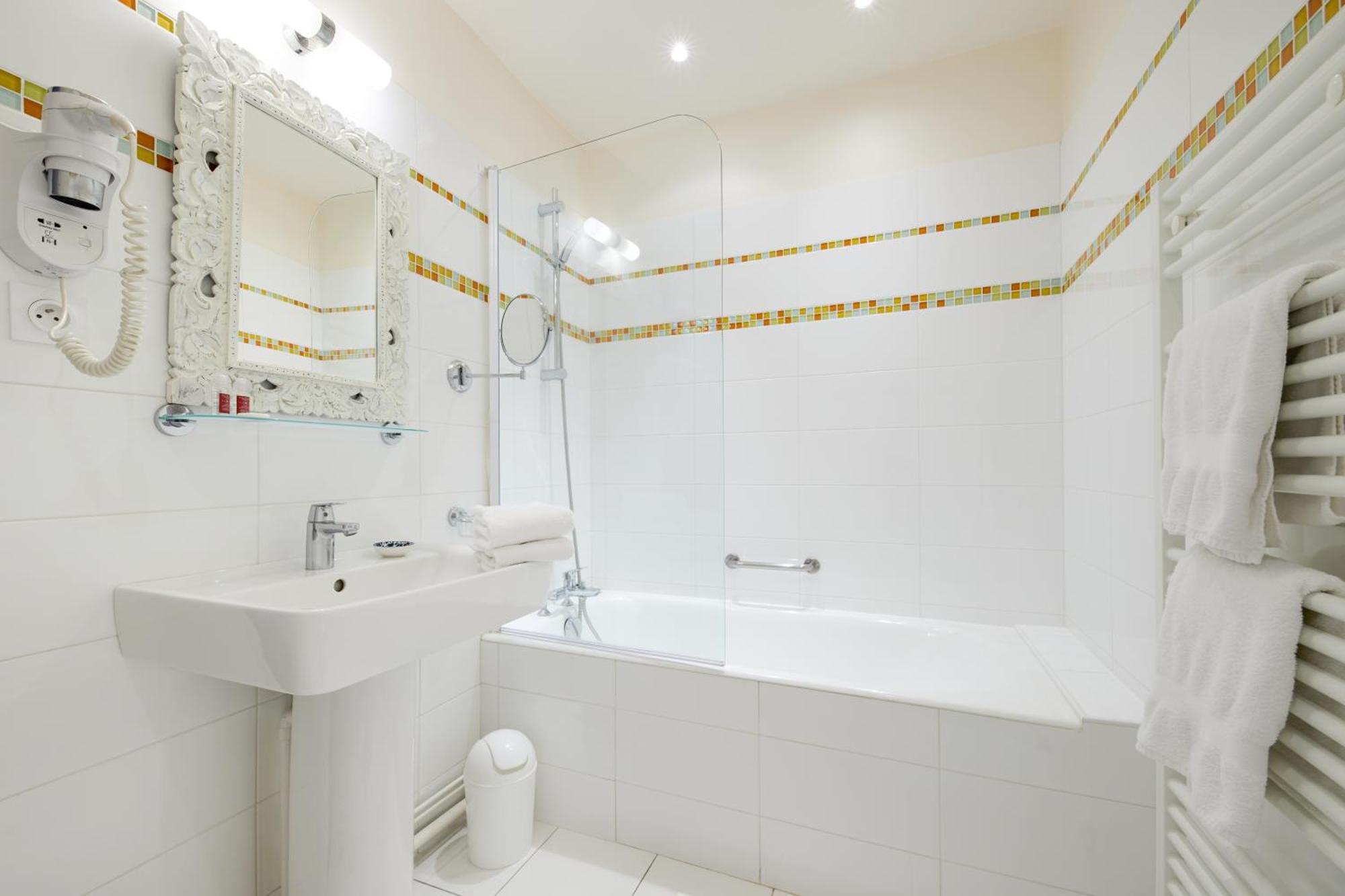 Hotel Diderot Chinon Bagian luar foto