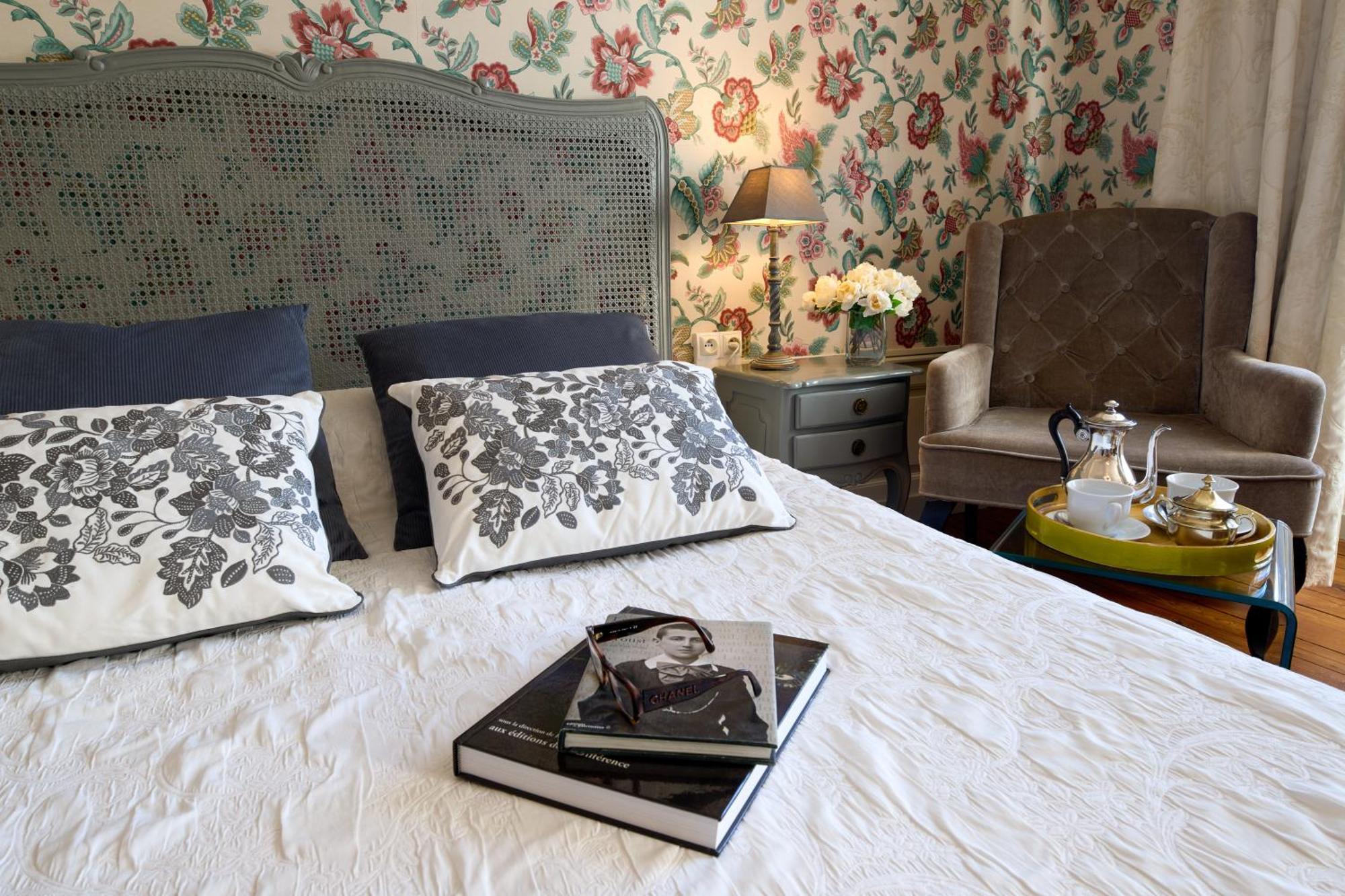 Hotel Diderot Chinon Bagian luar foto
