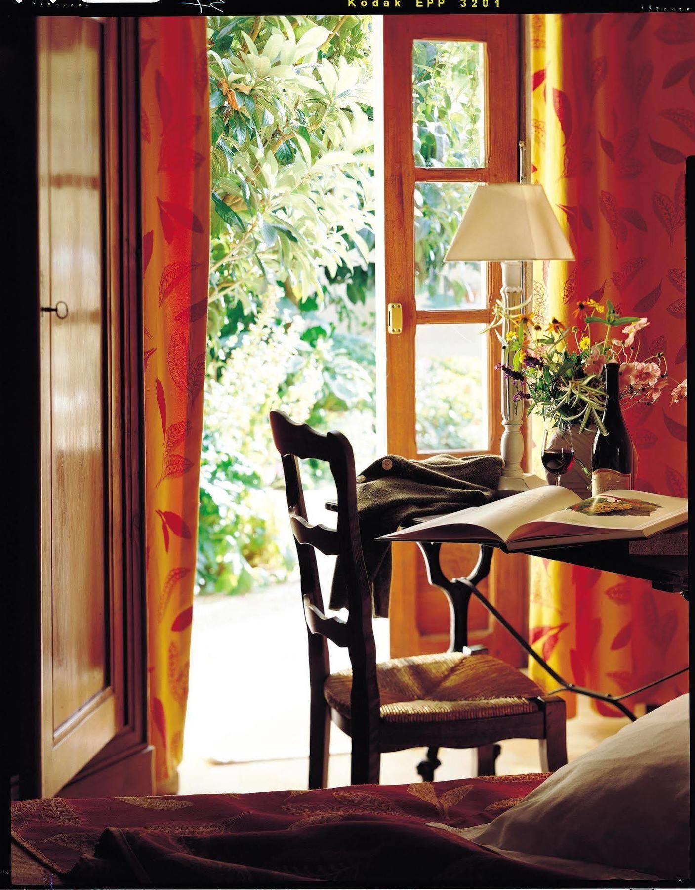 Hotel Diderot Chinon Bagian luar foto