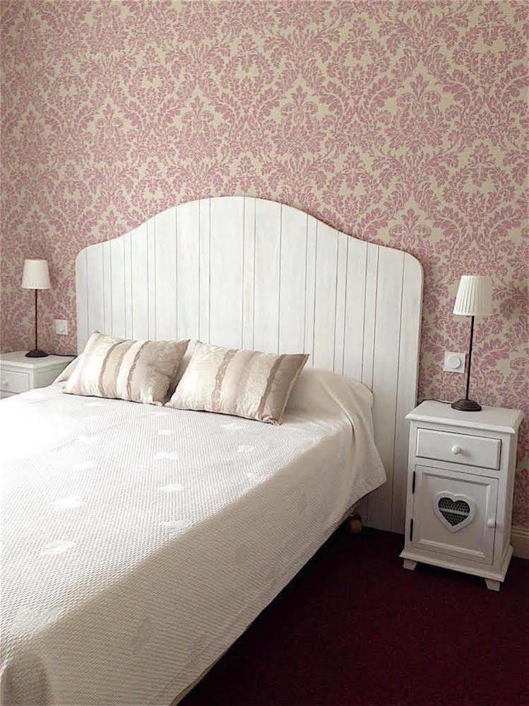 Hotel Diderot Chinon Bagian luar foto