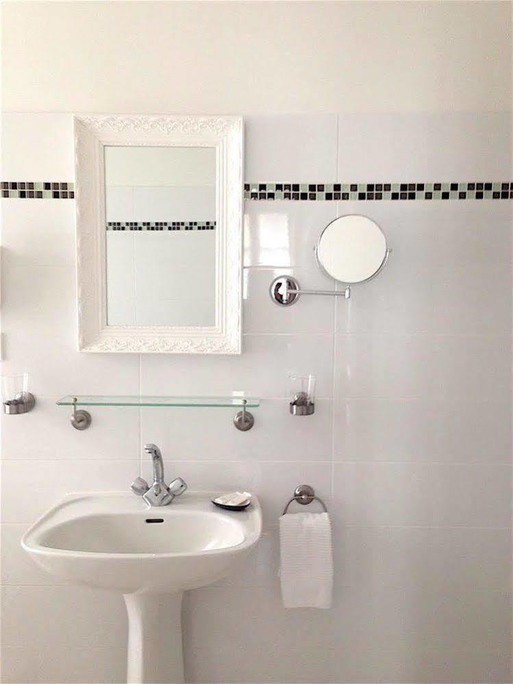 Hotel Diderot Chinon Bagian luar foto