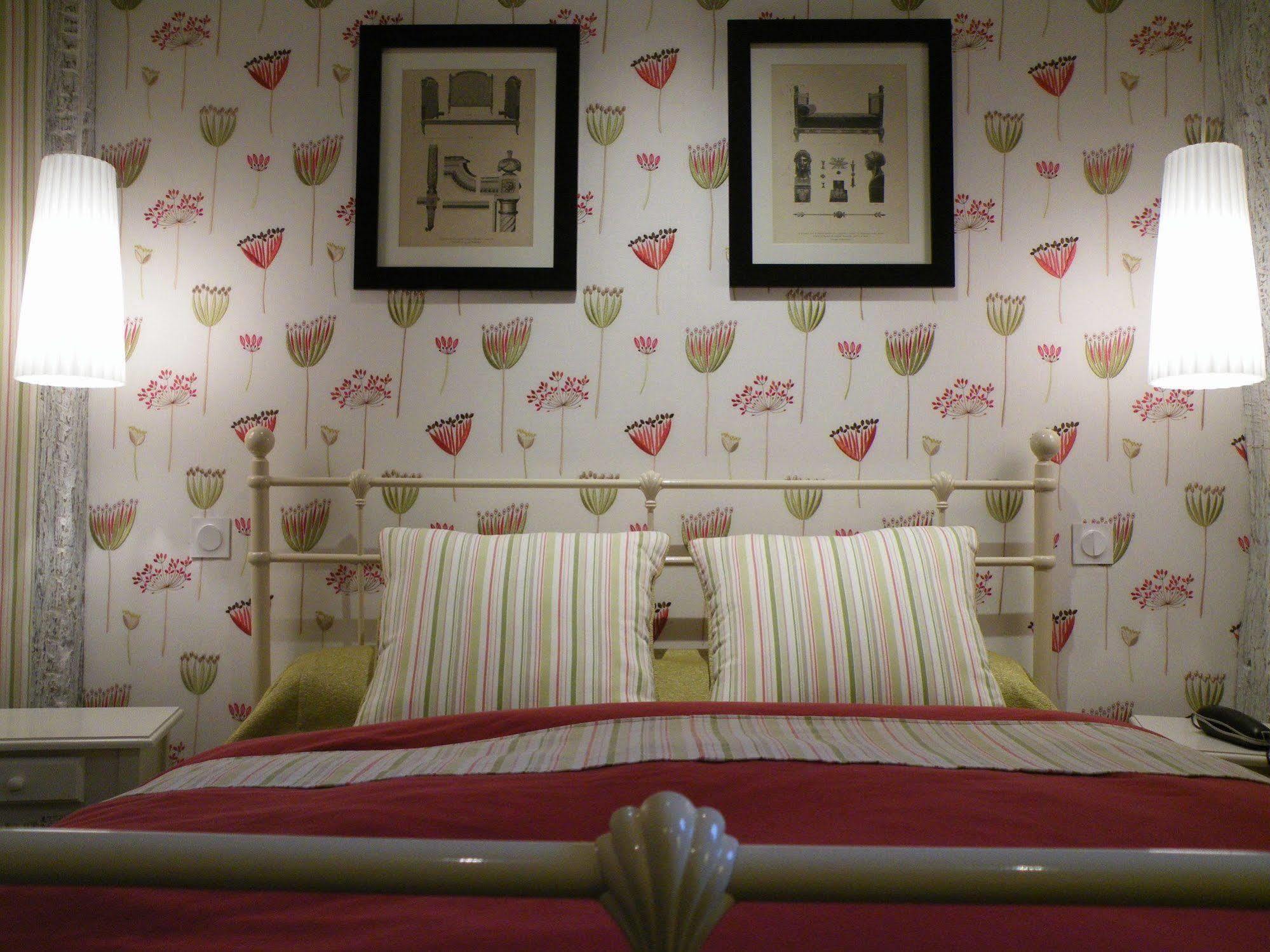 Hotel Diderot Chinon Bagian luar foto